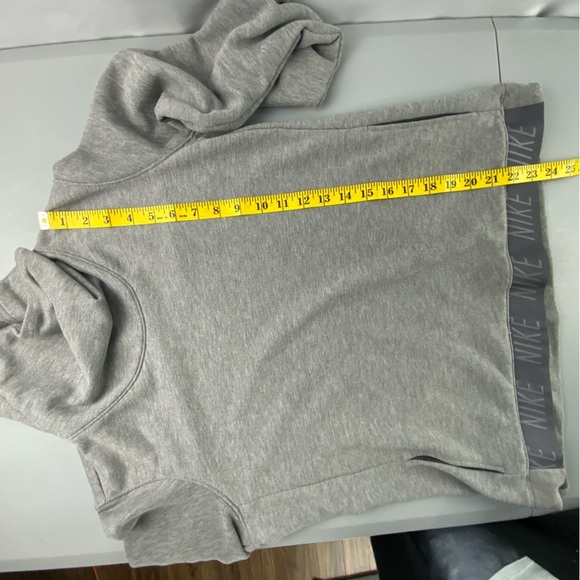 NIKE dri fit gray athletic athleisure sweatshirt with pockets womens size medium - Picture 9 of 10